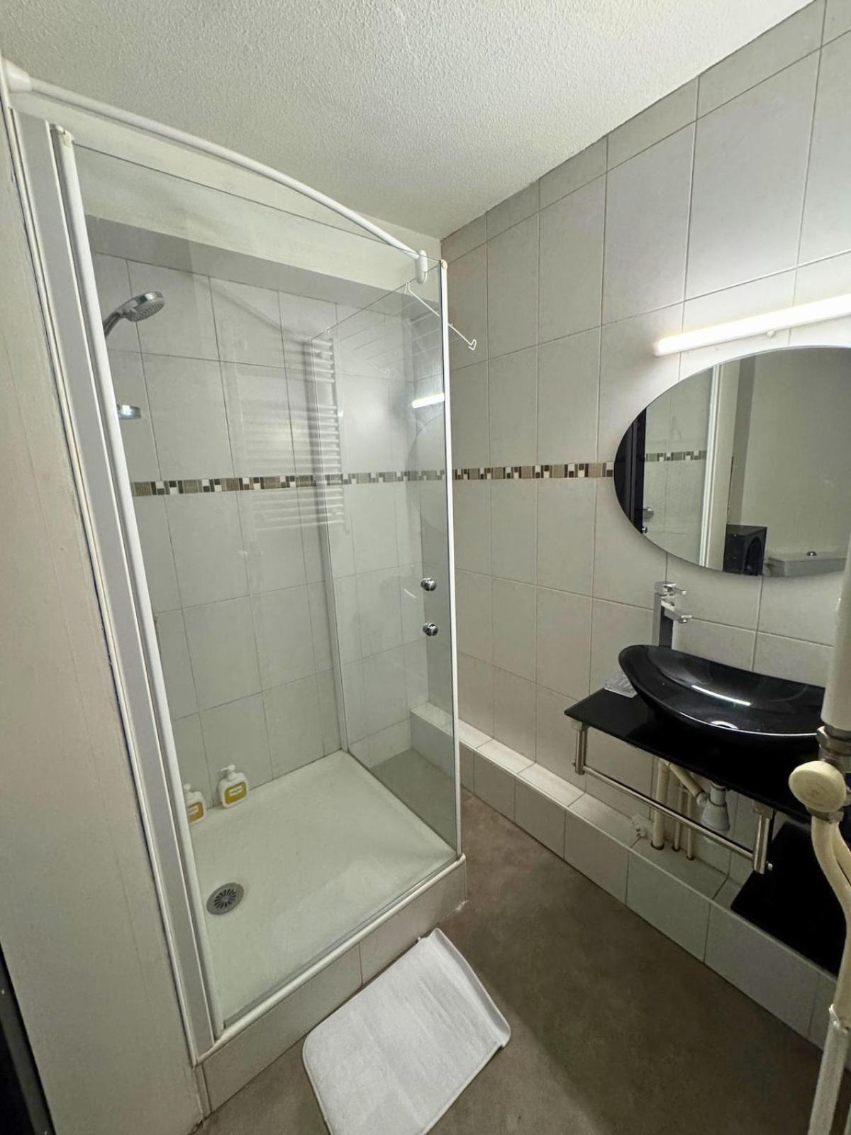 Majestic - Wifi - Parking - Vue Apartment ดักซ์ ภายนอก รูปภาพ